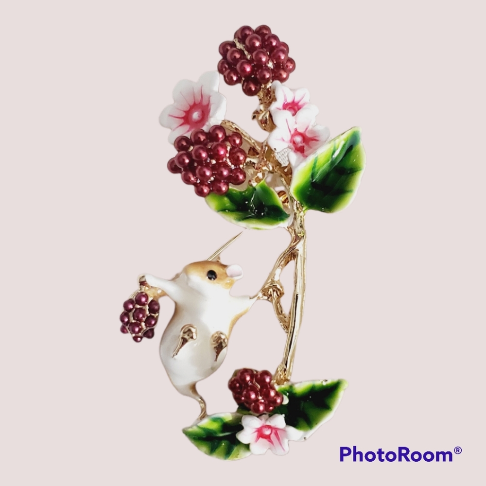 Mouse and berries thistle enamel brooch gold plated pin STUNNING RAT flowers